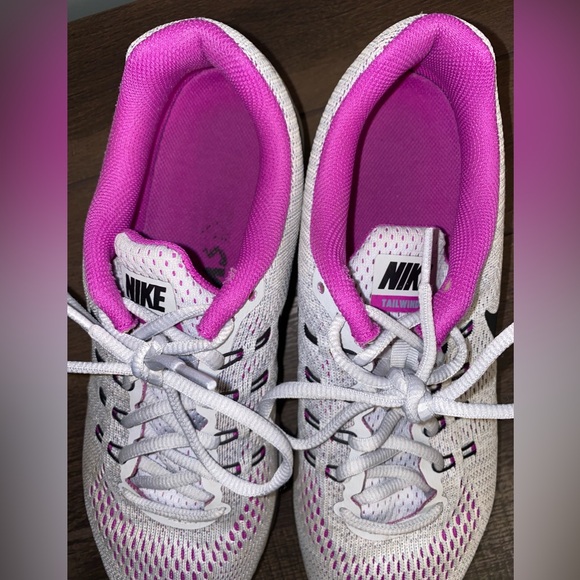 Nike Air Max Tailwind Running Shoes - Picture 13 of 15